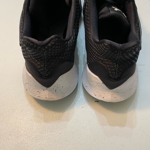 Nike Men's Kyrie 2 Low Black Athletic Shoes SB- - Picture 3 of 7